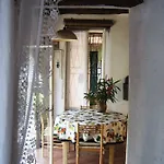 Monziani, Exclusive Island Lakeside