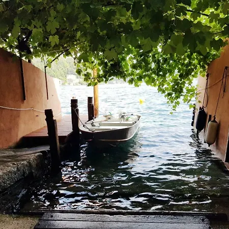 Monziani, Exclusive Island Lakeside