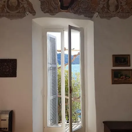 Monziani, Exclusive Island Lakeside * أورتا سان جوليو