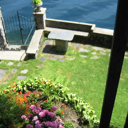 Monziani, Exclusive Island Lakeside