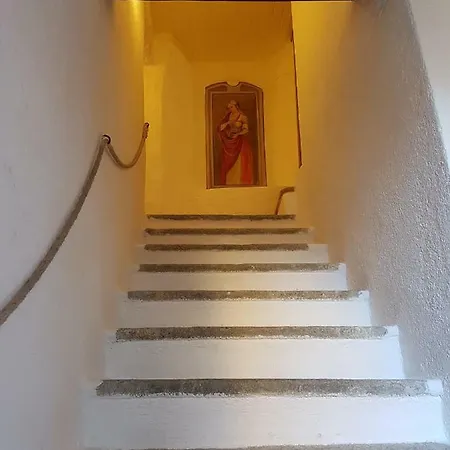 Monziani, Exclusive Island Lakeside أورتا سان جوليو