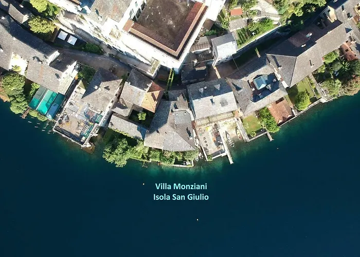Monziani, Exclusive Island Lakeside