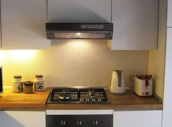 Monziani, Exclusive Island Lakeside