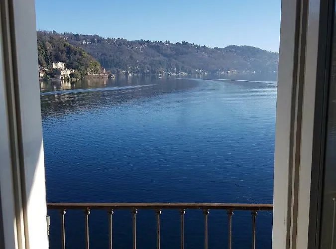 Monziani, Exclusive Island Lakeside *